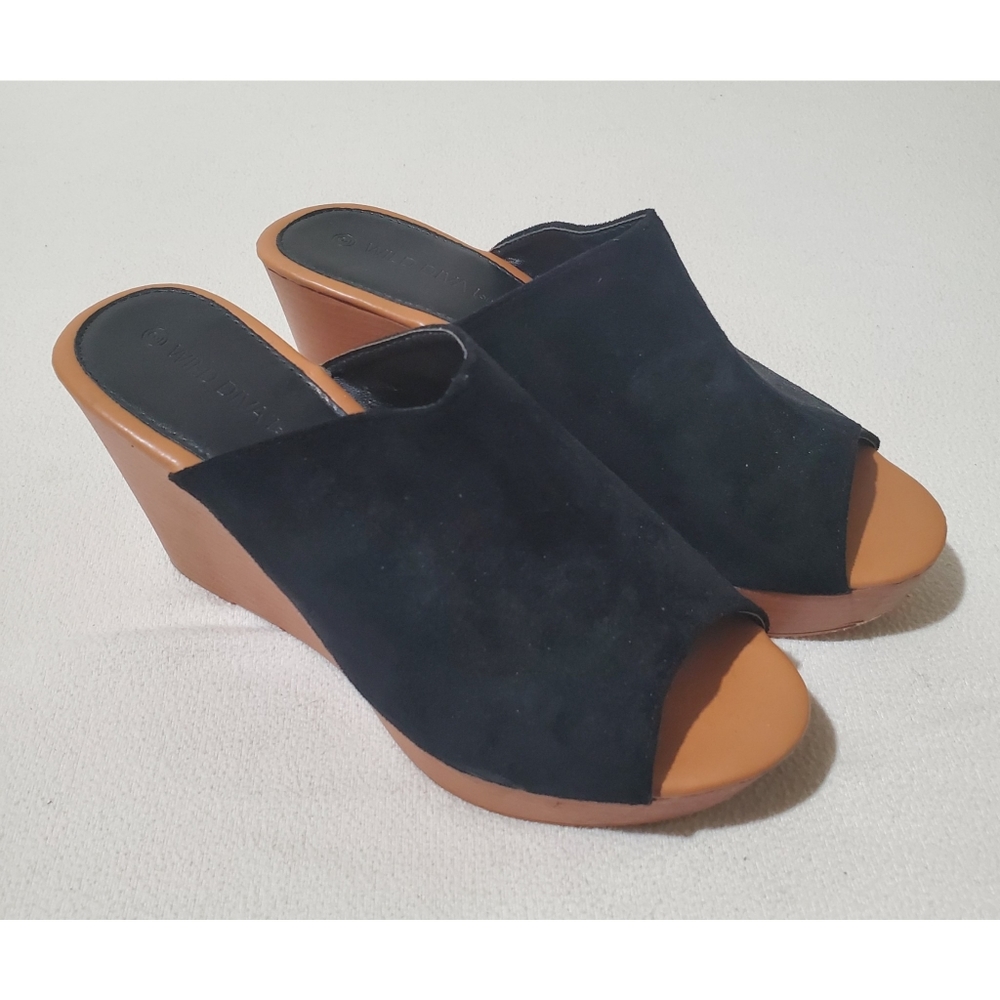 Wild Diva Faux Suade Wedge